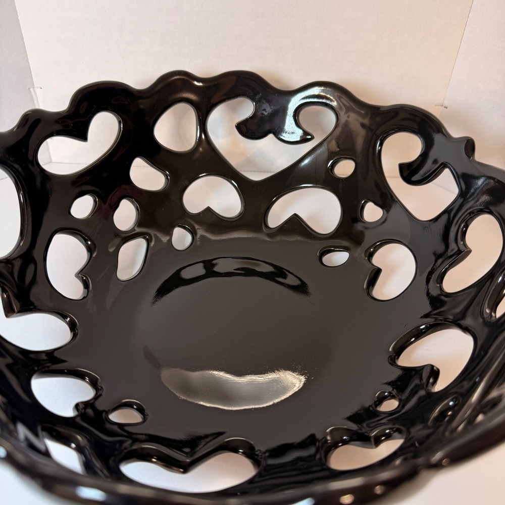 Gordon Ramsey Signature Series Black Porcelain Heart Cutout Bowl 9.5 Inch - Picture 3 of 6